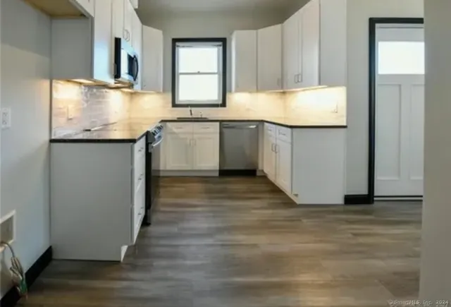 $1,650 | 77 Whiting Street, Unit 2B, Plainville, CT 06062