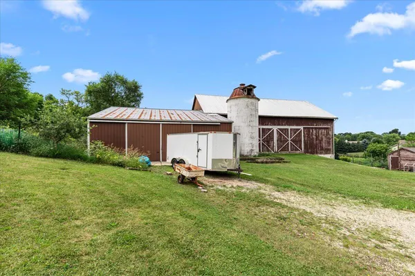 $599,900 | 613 County H, Farmington, WI 53021