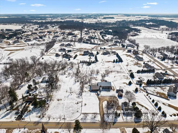 $599,900 | 613 County H, Farmington, WI 53021