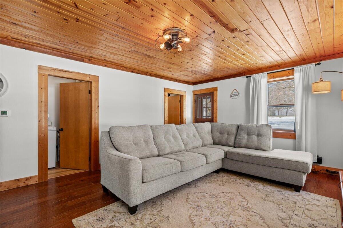 613 County H Farmington, WI 53021 - Photo 6 of 61 10-Co Rd H-10