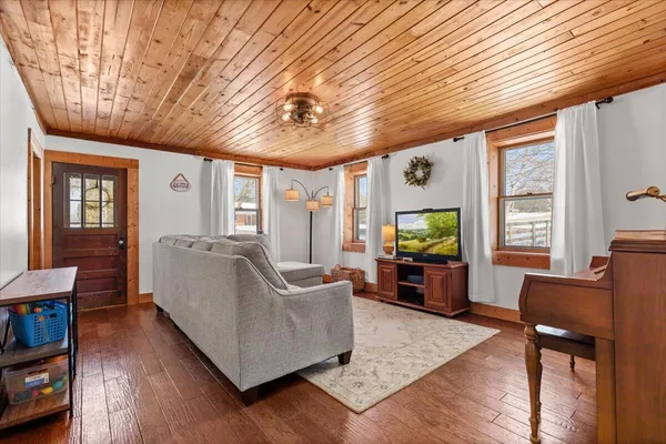$599,900 | 613 County H, Farmington, WI 53021