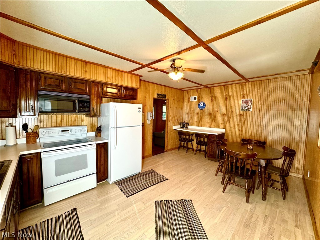 70906 Reynolds Road Piedmont, OH 43983 - Photo 13 of 33 Kitchen/Dining room
