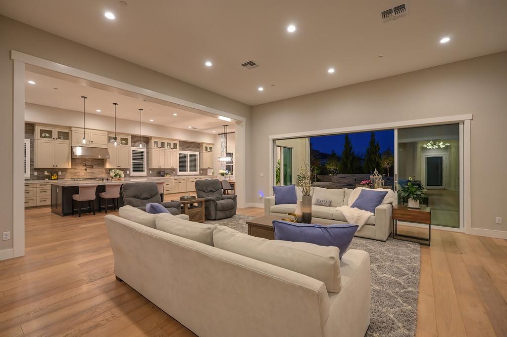 806 Fallen Log Court Rocklin, CA 95765 - Photo 69 of 94