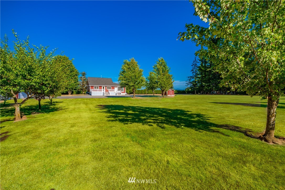 8293 Bob Hall Road Lynden, WA 98264 - Photo 15 of 40