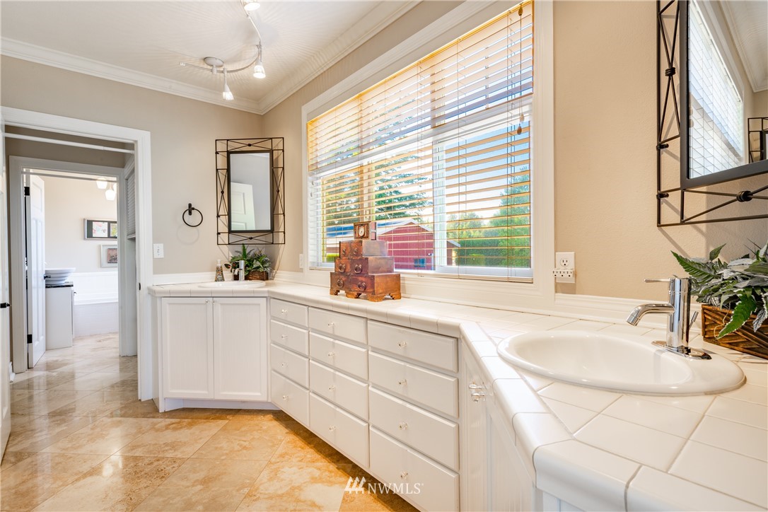 8293 Bob Hall Road Lynden, WA 98264 - Photo 30 of 40