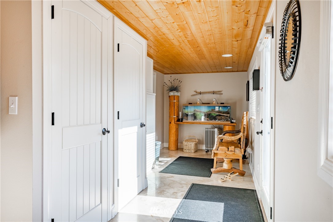 8293 Bob Hall Road Lynden, WA 98264 - Photo 38 of 40