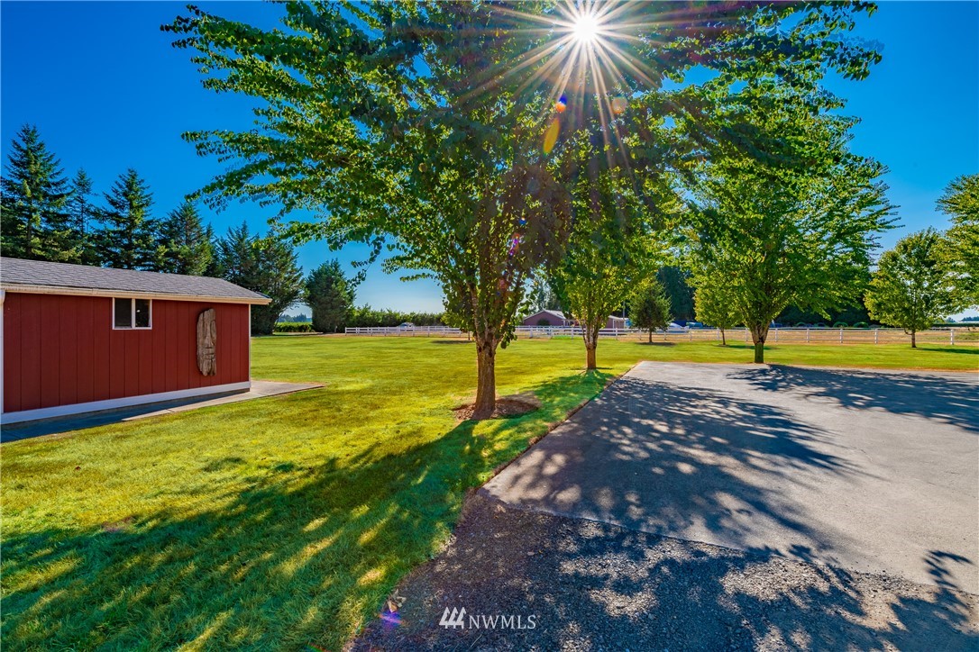 8293 Bob Hall Road Lynden, WA 98264 - Photo 7 of 40
