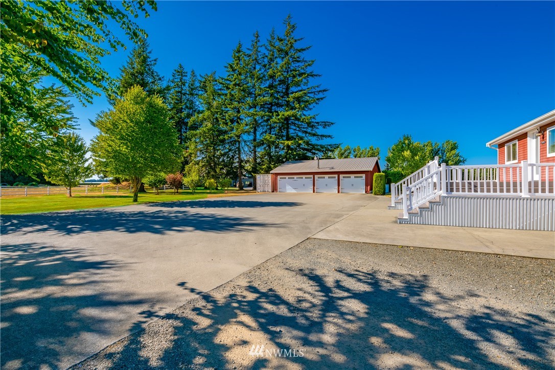 8293 Bob Hall Road Lynden, WA 98264 - Photo 8 of 40