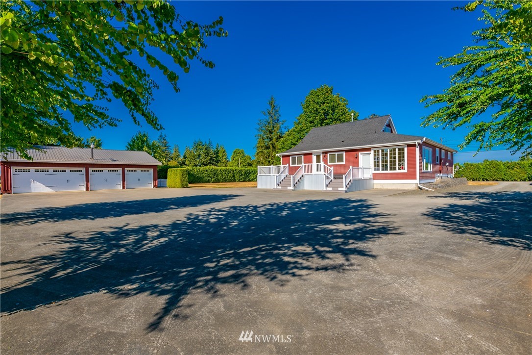 8293 Bob Hall Road Lynden, WA 98264 - Photo 9 of 40