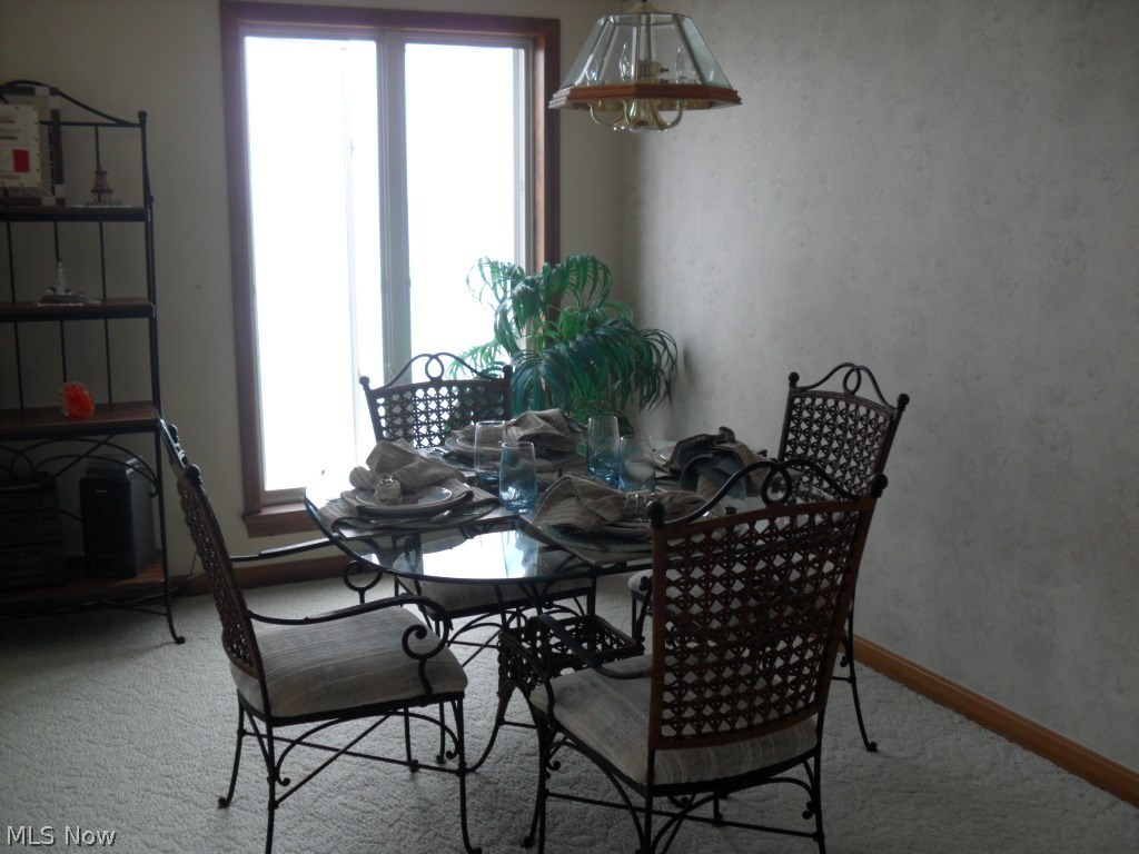 4611 Cleveland Road East Huron, OH 44839 - Photo 4 of 21 Dining Area