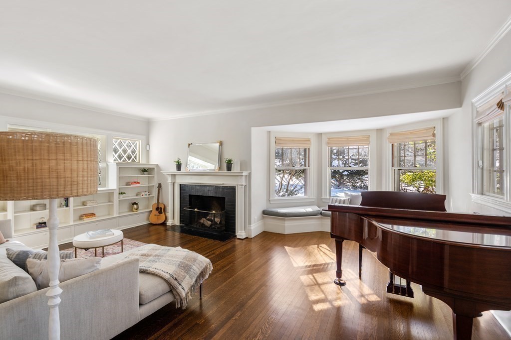 3 Alwyngton Road Brookline, MA 02467 - Photo 4 of 22