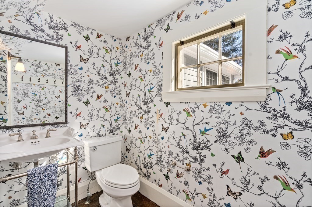 3 Alwyngton Road Brookline, MA 02467 - Photo 10 of 22