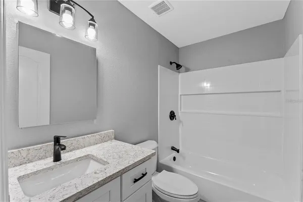 $1,900 | 2441 South Mills Avenue, Orlando, FL 32806