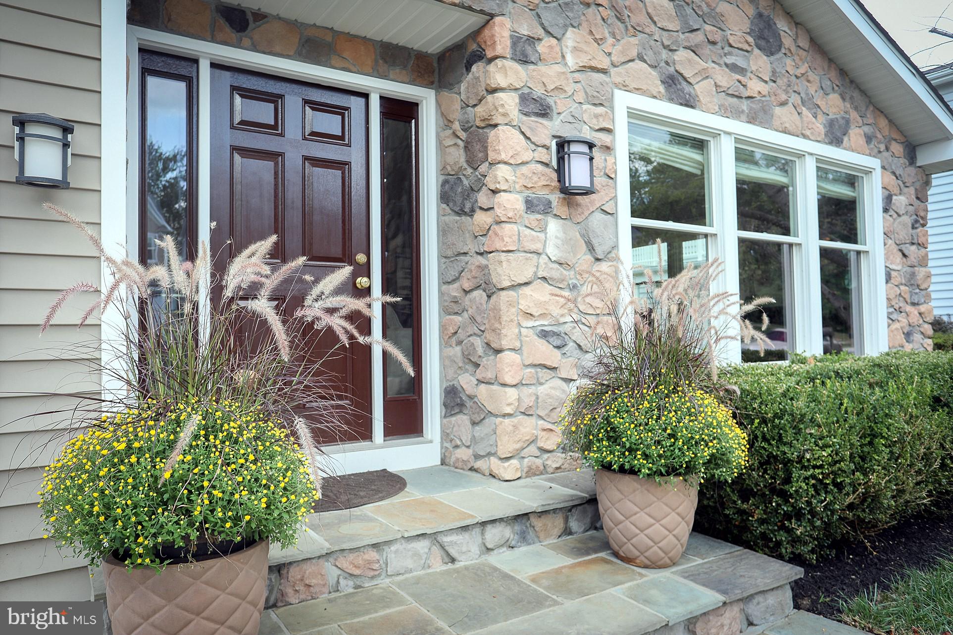 2219 Clark Place Silver Spring, MD 20902 - Photo 3 of 72 LOVELY FLAGSTONE STEPS & STONE LIKE VENEER