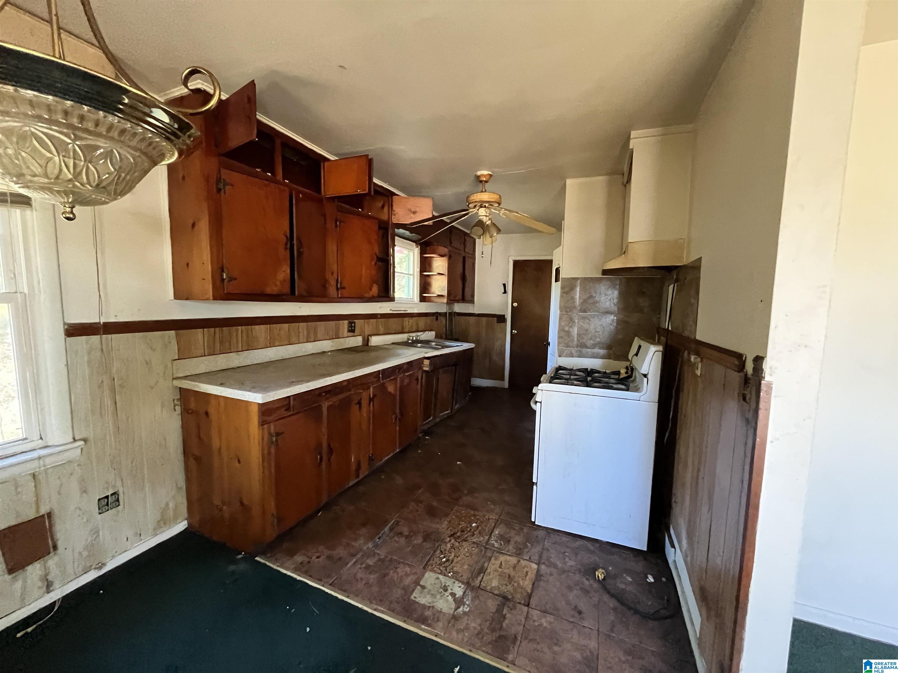 1916 Stouts Road Birmingham, AL 35234 - Photo 3 of 5