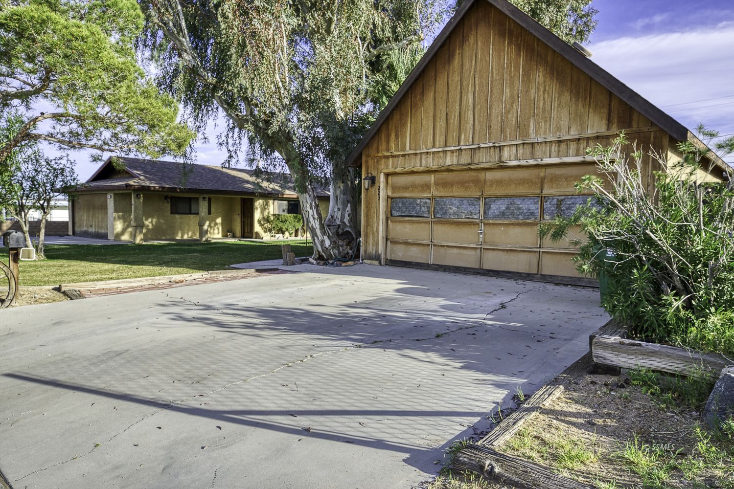 223 West Church Avenue Ridgecrest, CA 93555 - Photo 1 of 44