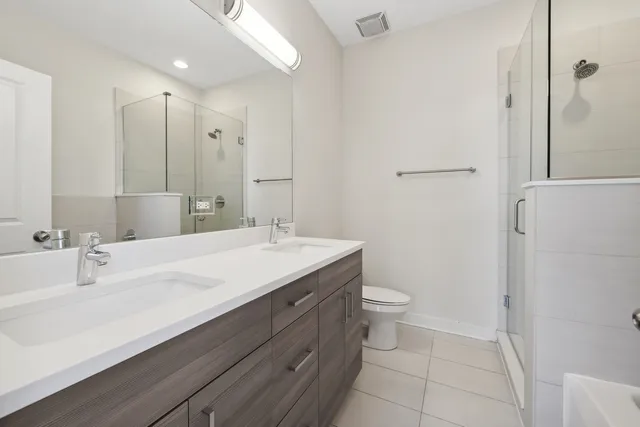 $3,700 | 1952 West Erie Street, Unit 3W, Chicago, IL 60622