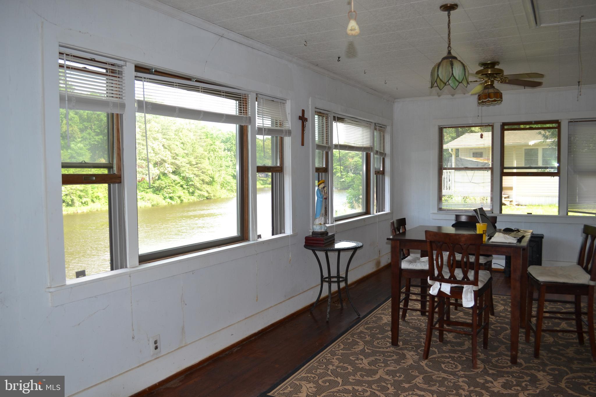 186 Placid Road Colonial Beach, VA 22443 - Photo 8 of 27 Sunroom with fantastic water views