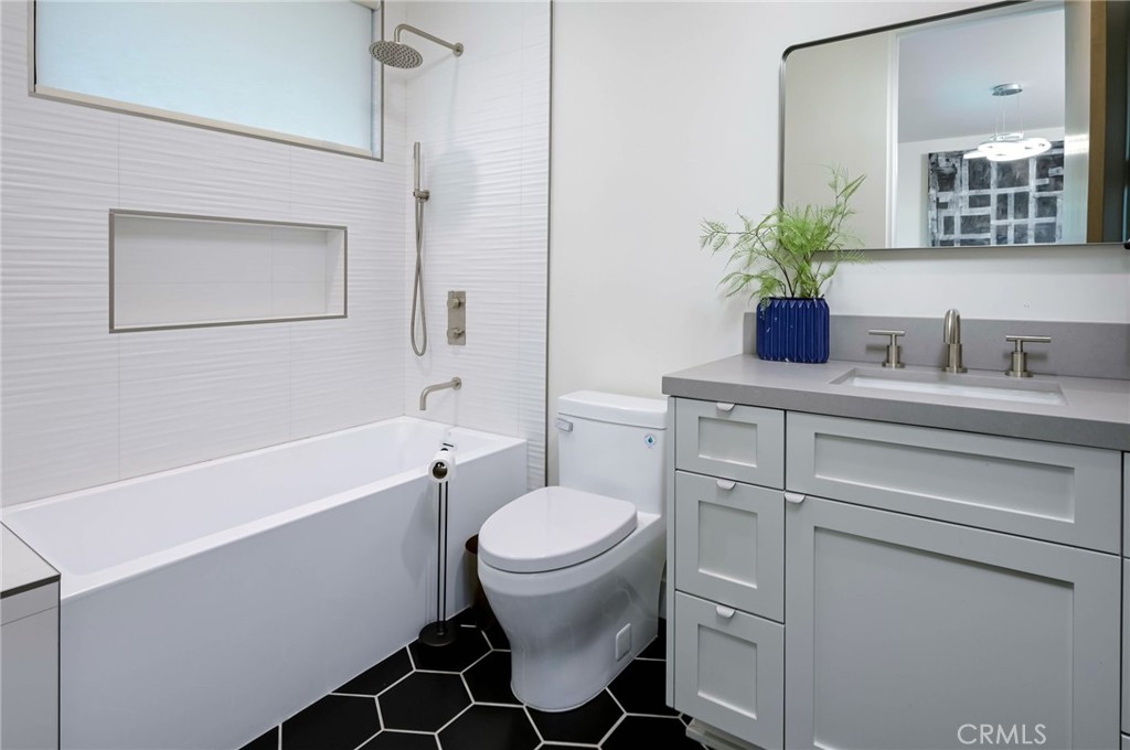 7663 East Corto Road Anaheim Hills, CA 92808 - Photo 37 of 58 3 of 4 Bathroom ensuite