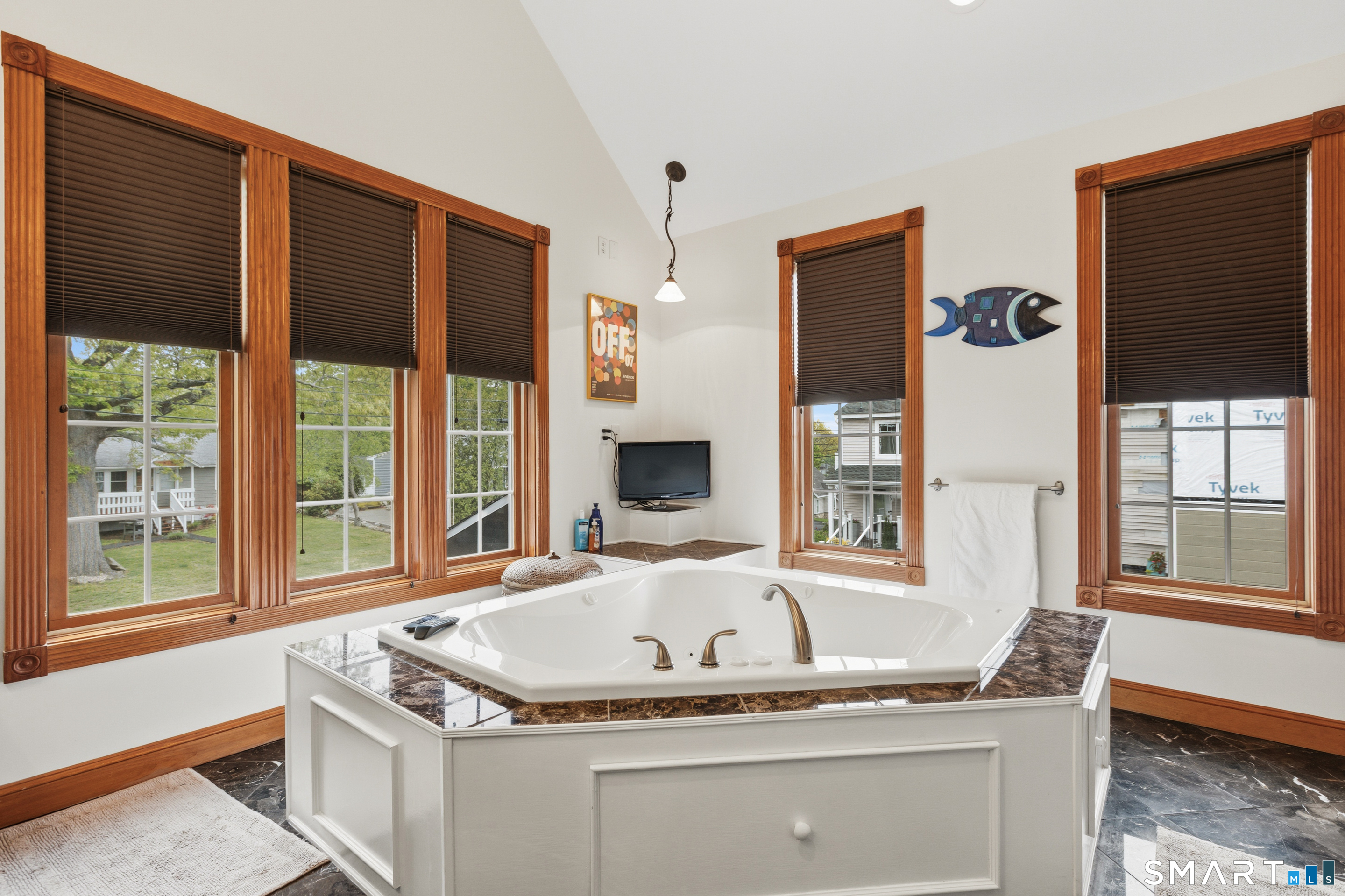 25 Brocketts Point Road Branford, CT 06405 - Photo 18 of 40