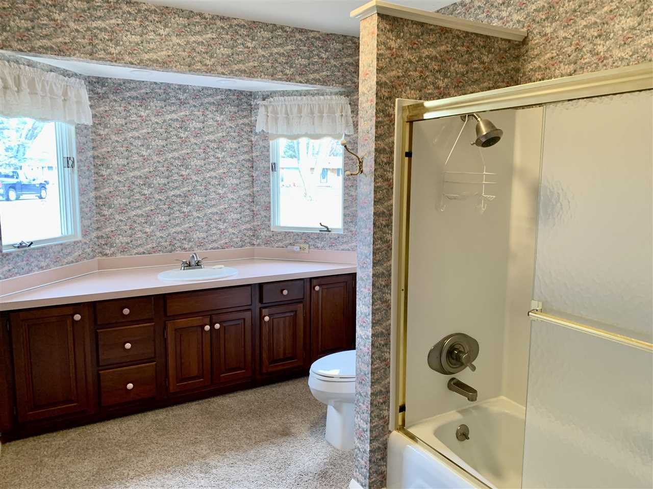 88 Pinewood Court Bay City, MI 48708 - Photo 37 of 53 Gallery Image 37
