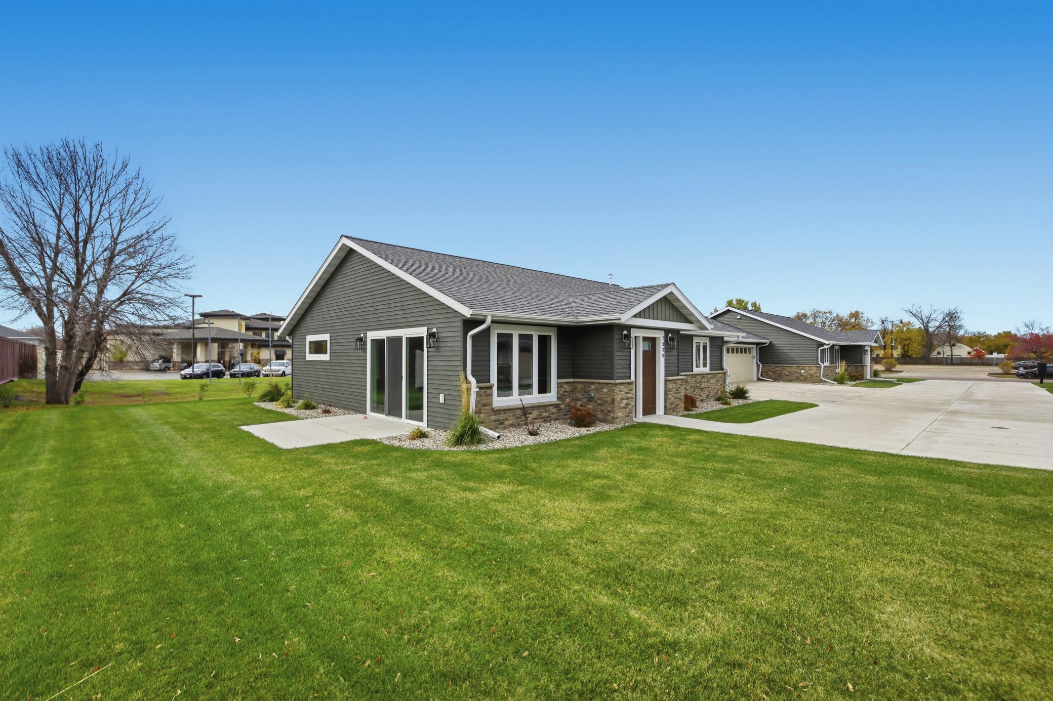 2338 30th Avenue South Fargo, ND 58103 - Photo 4 of 24