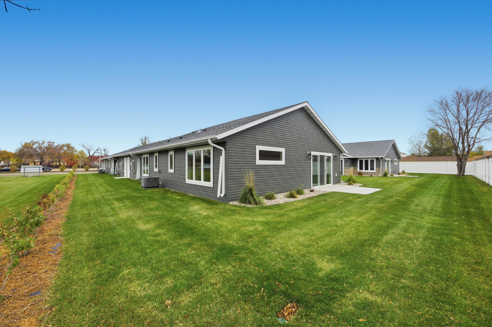 2338 30th Avenue South Fargo, ND 58103 - Photo 5 of 24