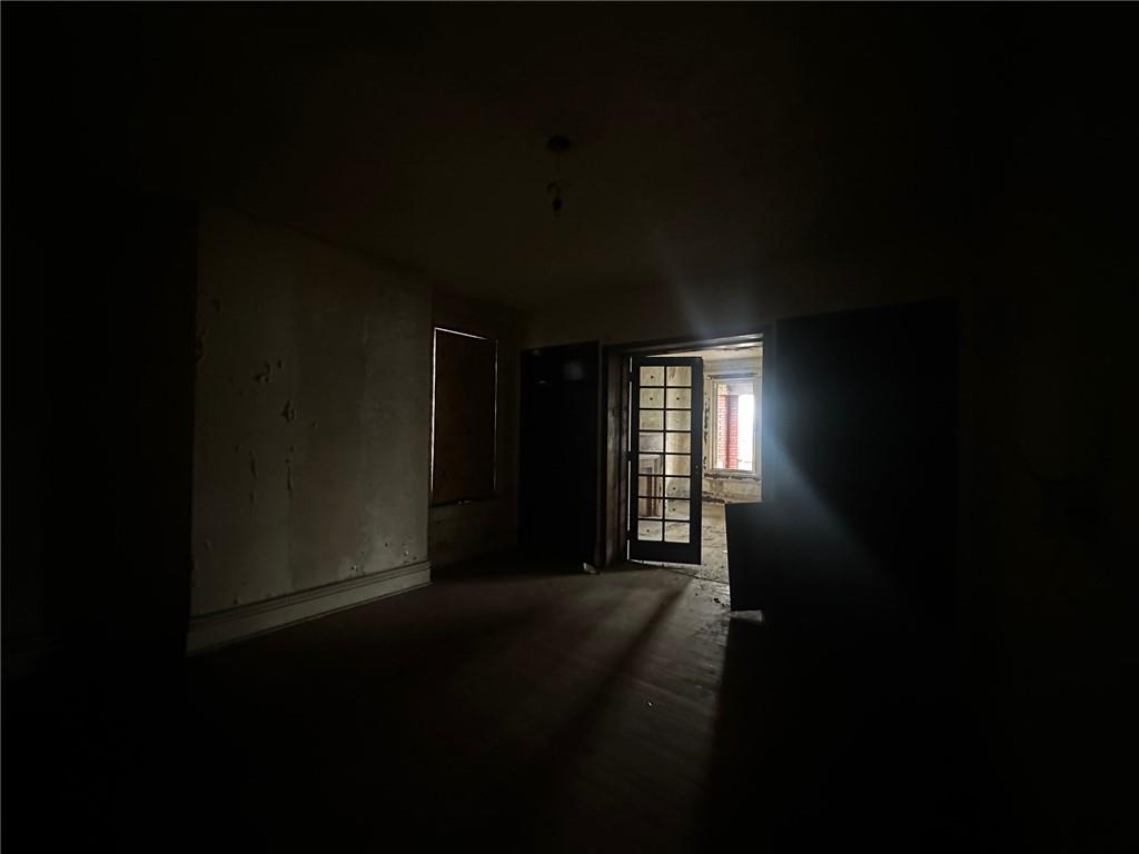 702 Whitney Avenue Pittsburgh, PA 15221 - Photo 18 of 39 a view of empty room with window