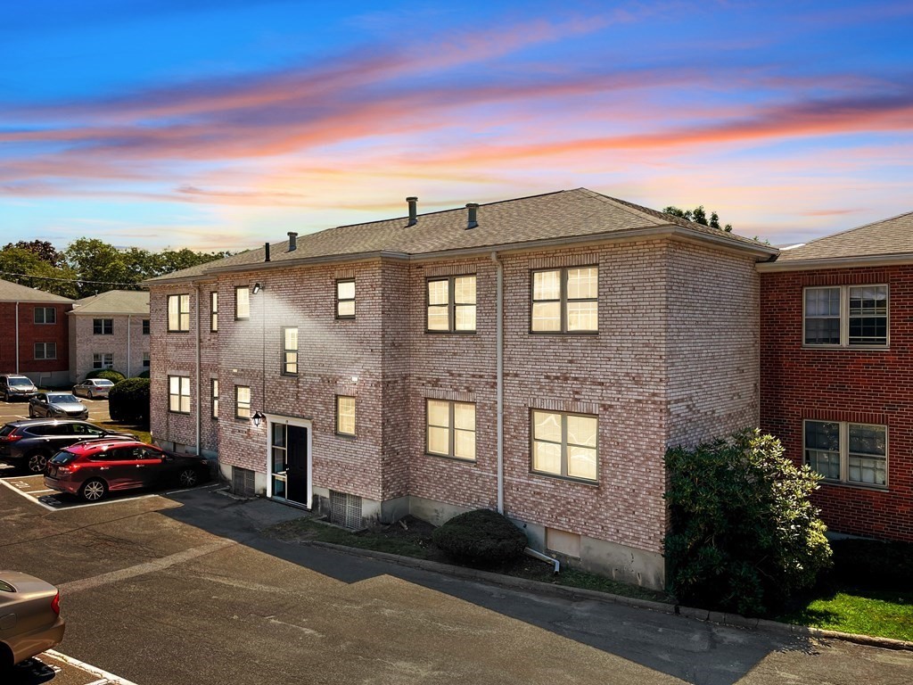 19 Lake Shore Court, Unit 4, Boston, MA 02135 Compass