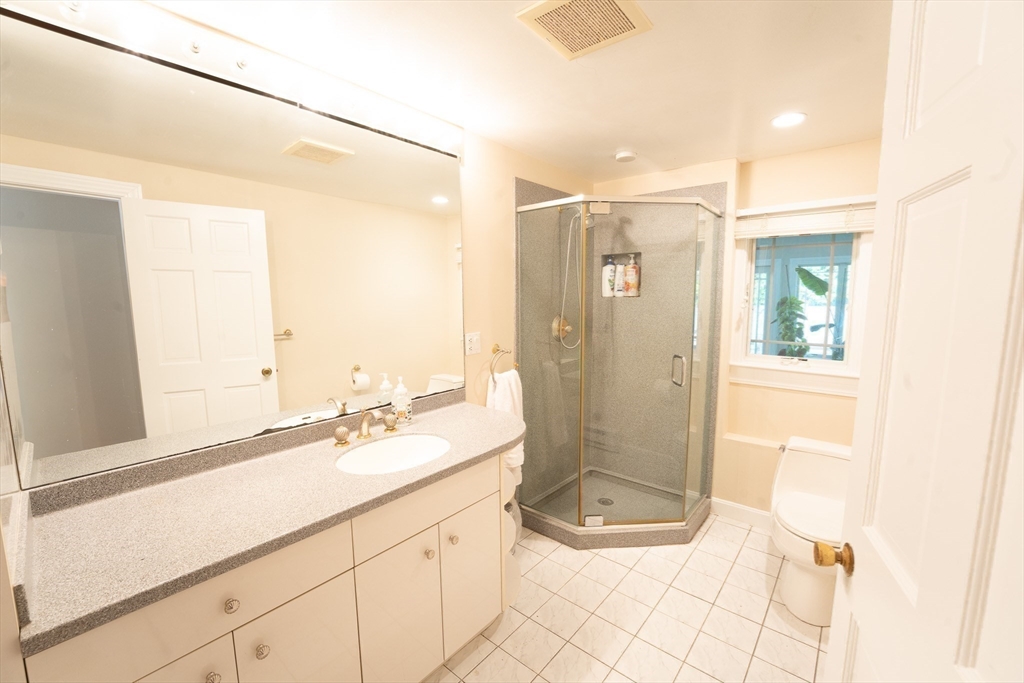 5 Albemarle Road Norwood, MA 02062 - Photo 15 of 32