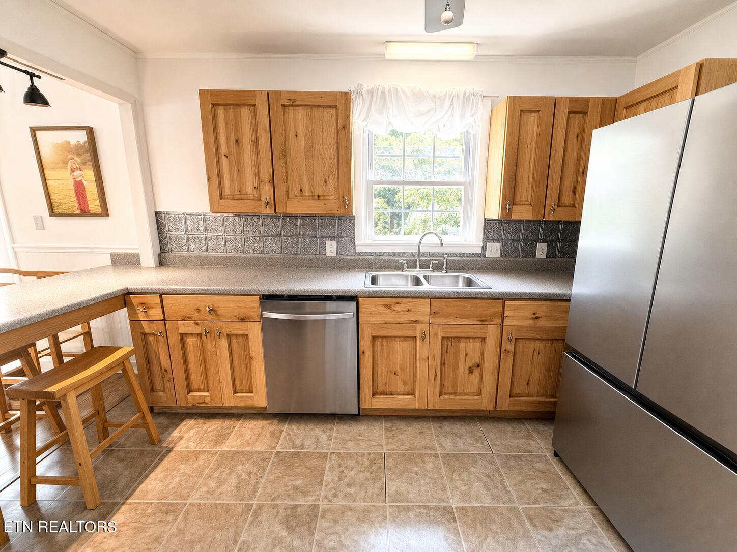 380 Glenwood Road Bristol, TN 37620 - Photo 9 of 25 O