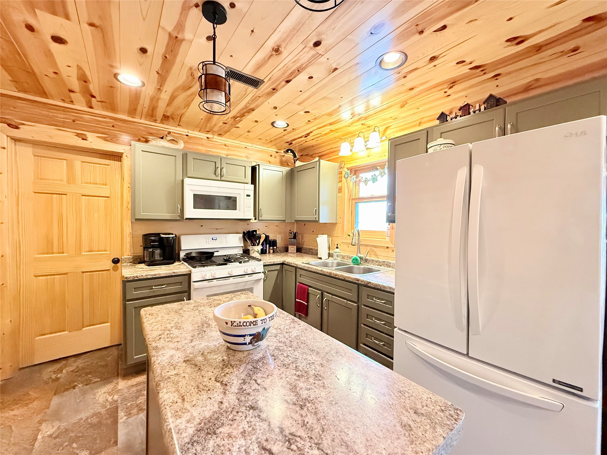 15249 Bills Road, Unit 5 Hayward, WI 54843 - Photo 11 of 38
