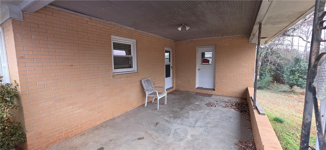 1034 Shiloh Road Seneca, SC 29678 - Photo 3 of 15