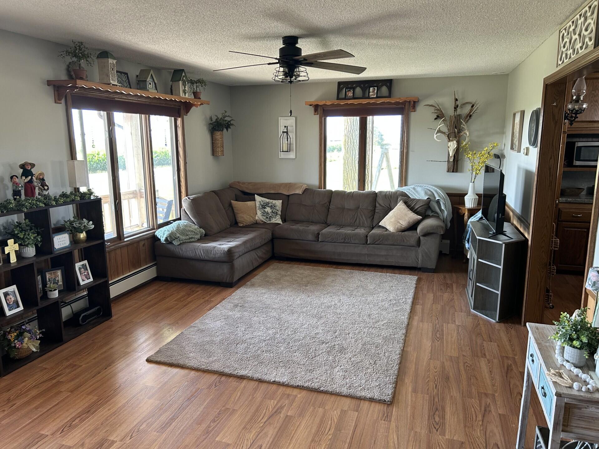 10239 Krugh Road Mendon, OH 45862 - Photo 13 of 52 Living room