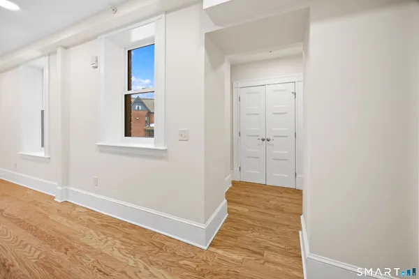 $1,400 | 1355 Main Street, Unit 405, Hartford, CT 06103