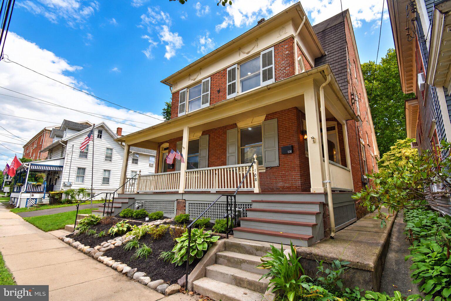108 Washington Avenue Newtown, PA 18940 - Photo 1 of 21 Gallery Image 1