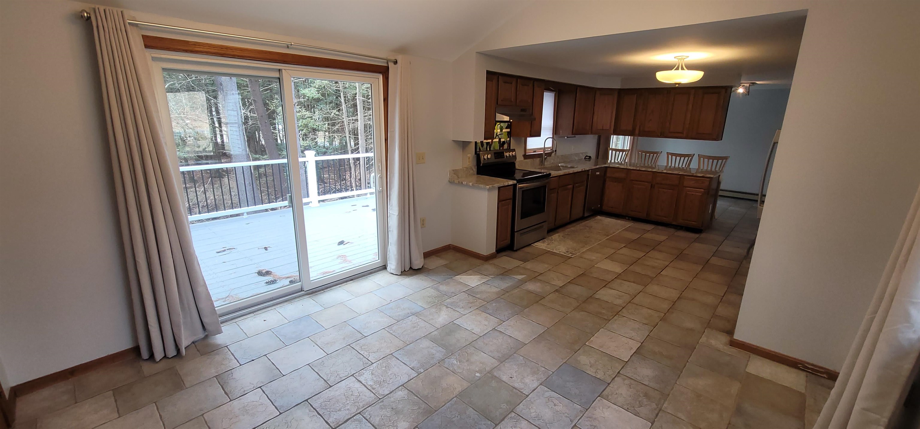 119 Haverhill Road Windham, NH 03087 - Photo 10 of 60
