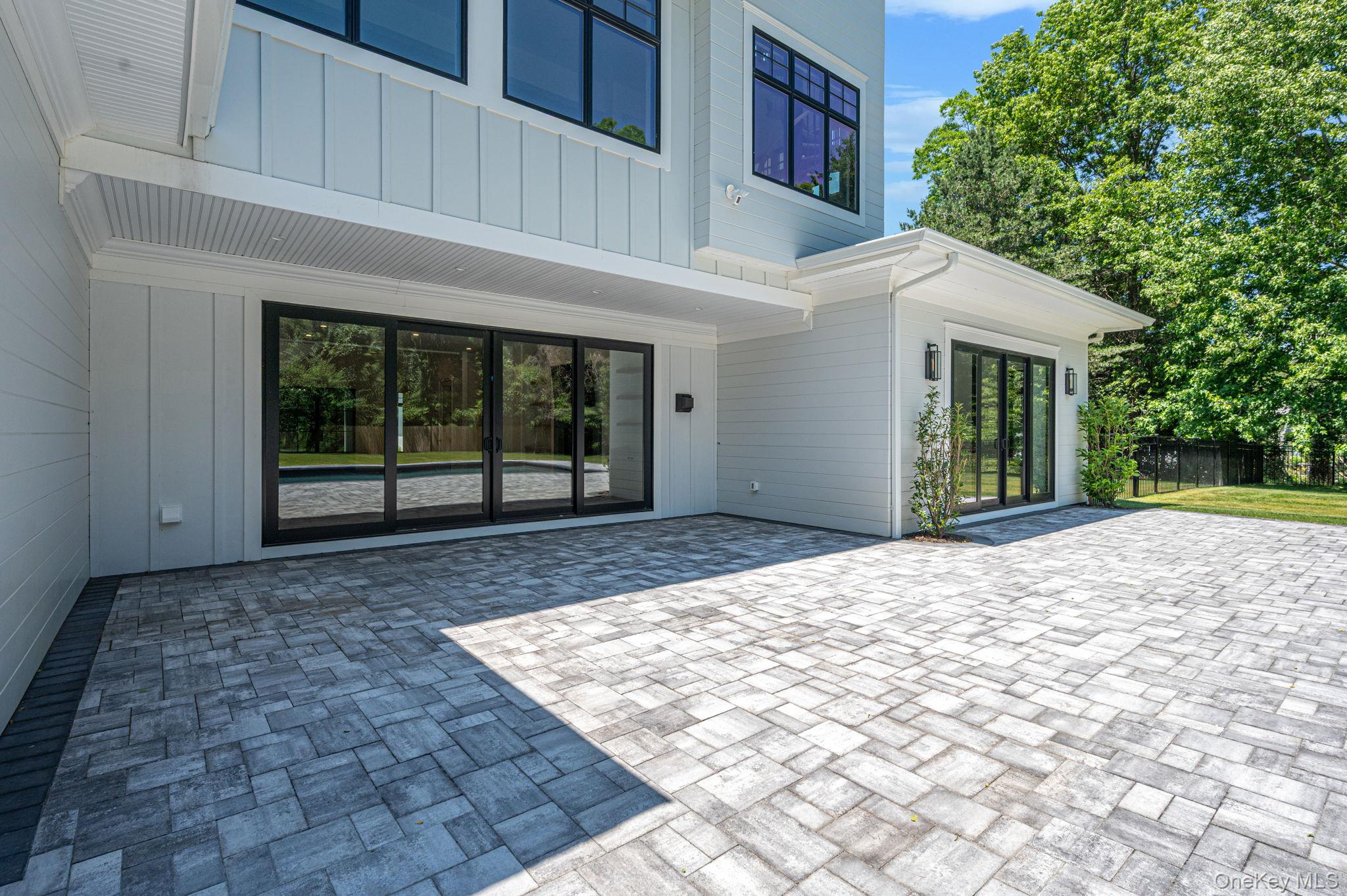 523 Long Beach Road Nissequogue, NY 11780 - Photo 6 of 34