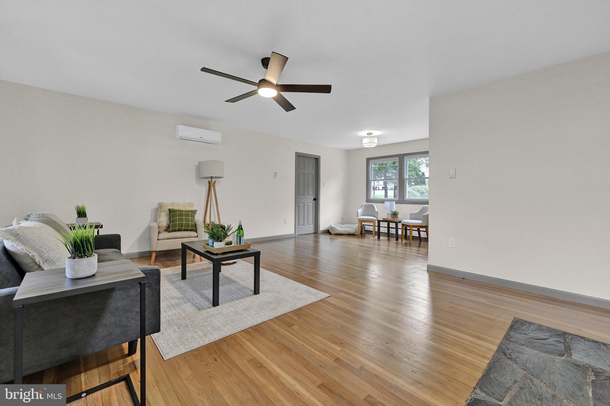 25 South 25th Street Pottsville, PA 17901 - Photo 5 of 21 Living Area