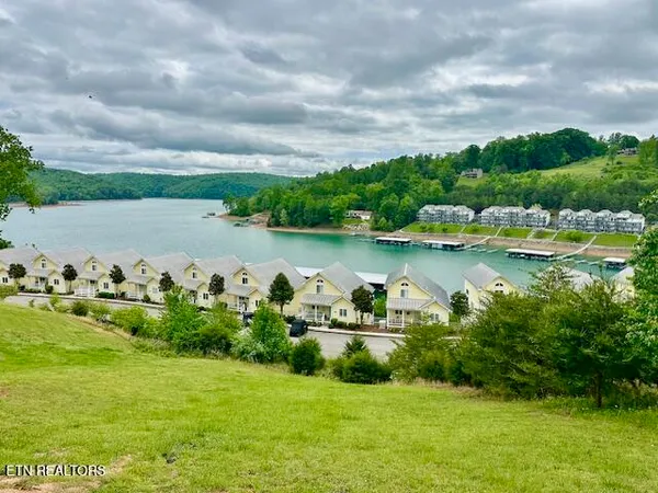 $427,000 | 179 West Deer Village Lane, Unit B, La Follette, TN 37766