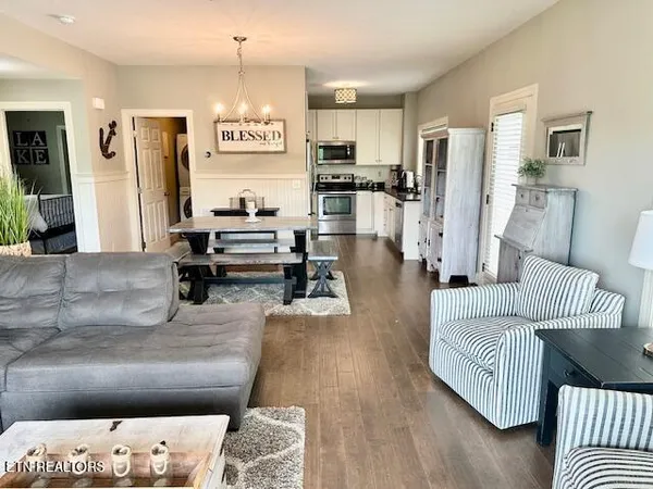 $427,000 | 179 West Deer Village Lane, Unit B, La Follette, TN 37766