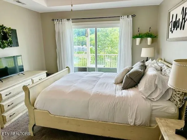 $427,000 | 179 West Deer Village Lane, Unit B, La Follette, TN 37766