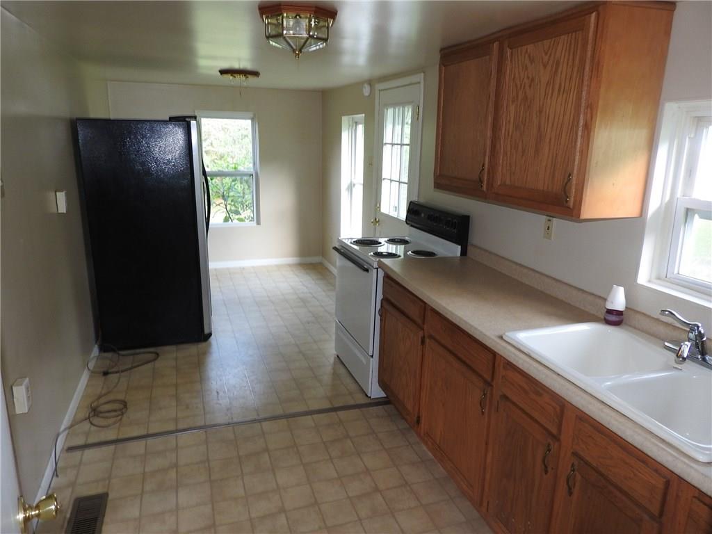 101 Crowe Road Renfrew, PA 16053 - Photo 8 of 13
