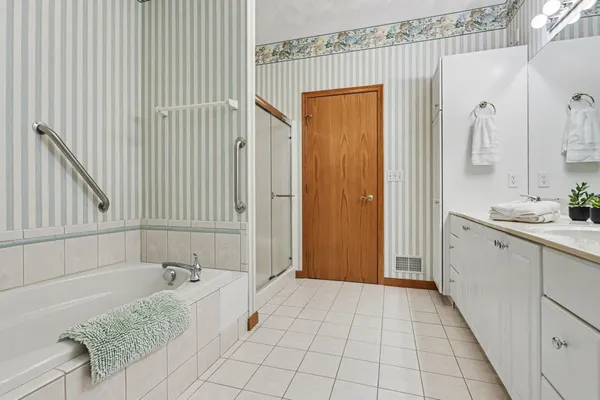 $306,000 | 109 Brighton Park, Battle Creek, MI 49015
