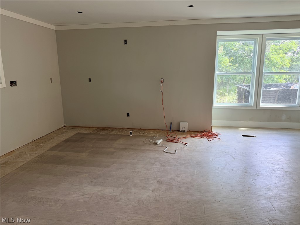 9799 Bainbridge Road Chagrin Falls, OH 44023 - Photo 4 of 18 Gallery Image 4
