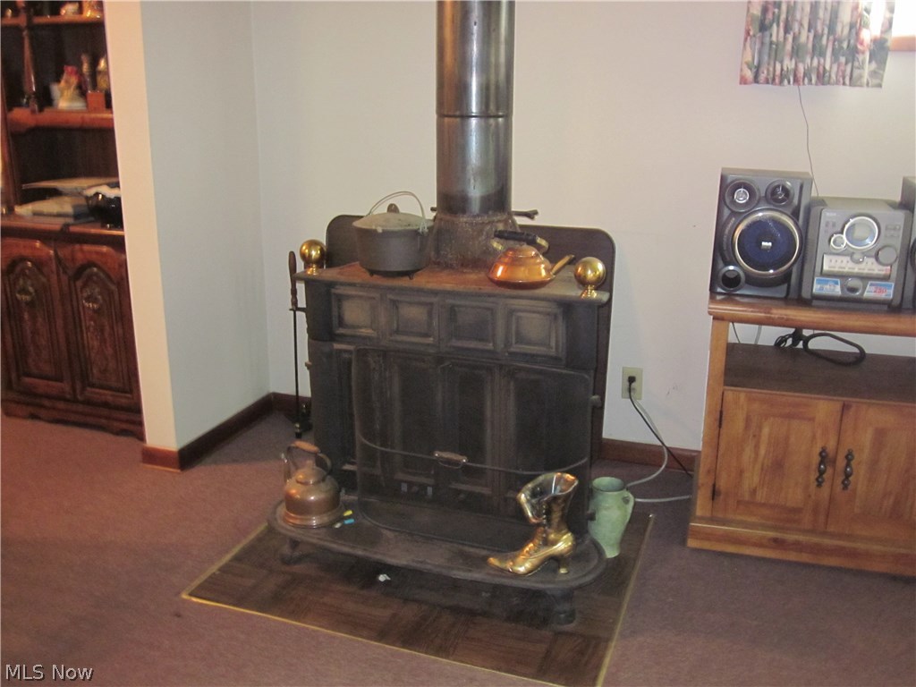 9215 Corbett Road Diamond, OH 44412 - Photo 5 of 17