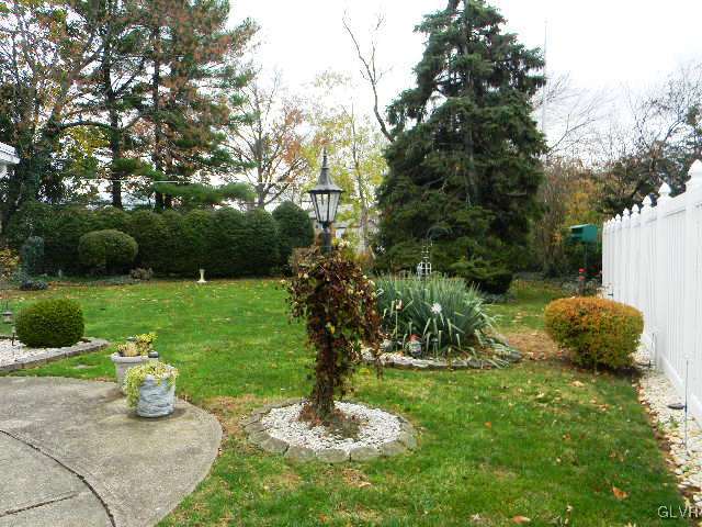 2919 Westminster Road Bethlehem, PA 18017 - Photo 11 of 12 Exterior Rear Yard