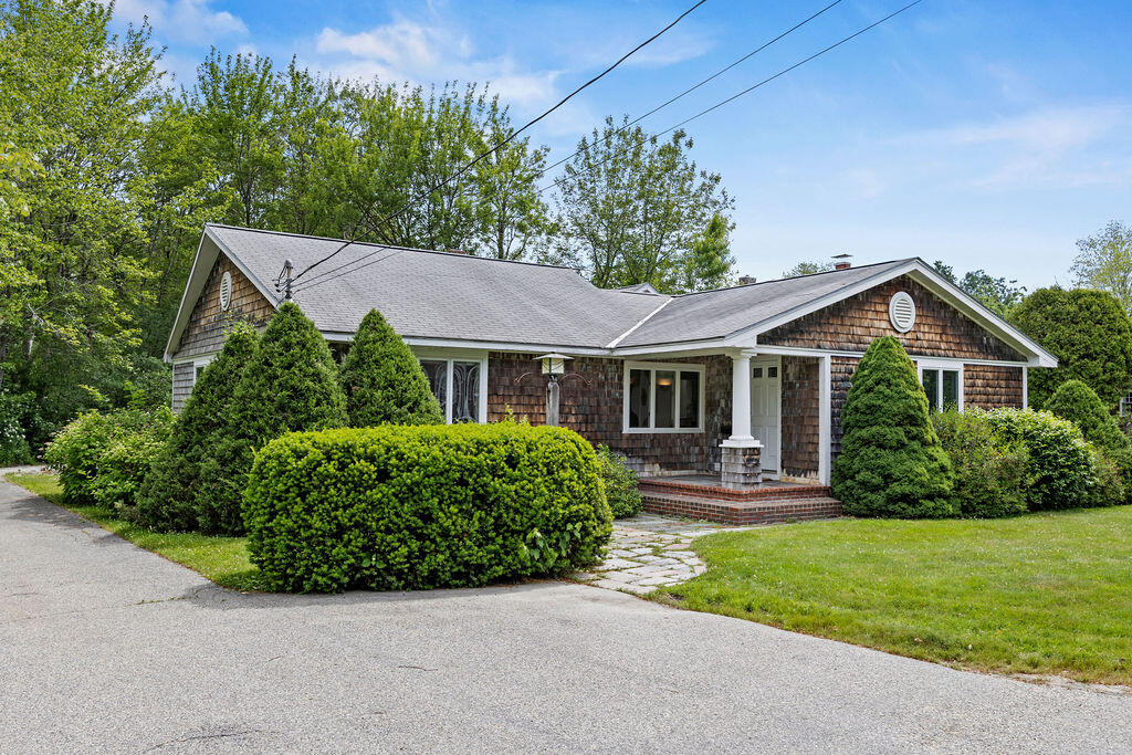 13 Community House Road Kennebunkport, ME 04046 - Photo 1 of 49 grb_shill_13communityhouserdkennebunkpor