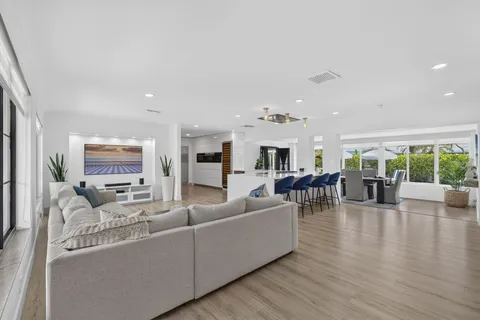 $1,250,000 | 2917 Northeast 35th Court, Lighthouse Point, FL 33064
