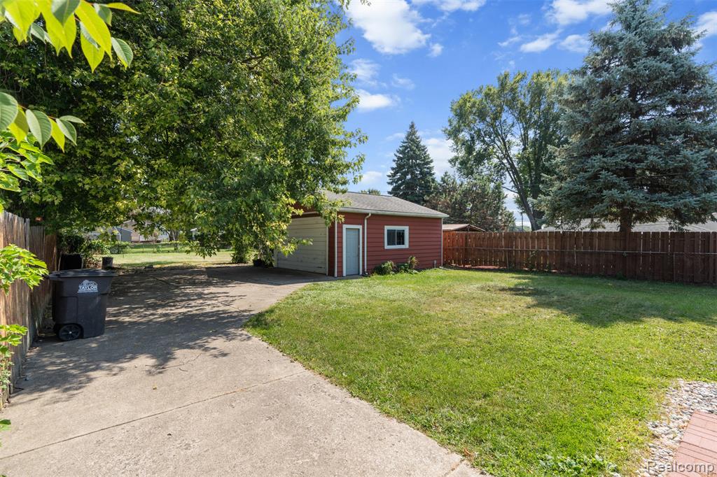 9381 Pardee Road Taylor, MI 48180 - Photo 23 of 34